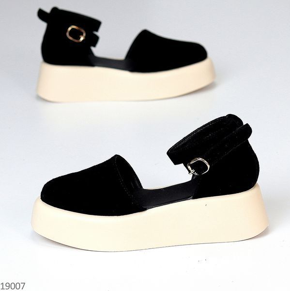 Шикарні чорні замшеві відкриті туфлі на шлейку на бежевій підошві 19007 фото
