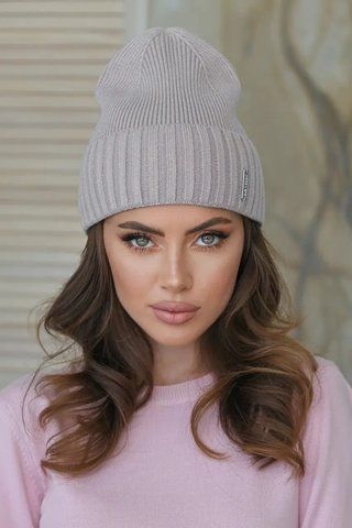 В'язана шапка Шарлотта 398-089 колір перлів 398-089 фото