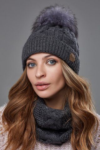 ШАПКА С ПОМПОНОМ ИЗ ЧЕРНОБУРКИ+ХОМУТ "КЛЭР" - 9019 графит 1087985310 фото