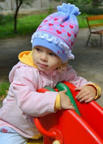 Шапка с завязками на девочку 1,5-3 лет "Сердечки" - голубая 908424825 фото