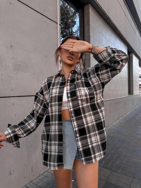 Сорочка в клітинку з манжетами на ґудзиках 10509-8 чорно-сіра 10509 фото