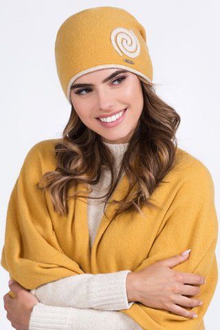 Елегантна жіноча шапка "Шила" (Szila) &mdash; 20.032.25 гірчиці 1491673561 фото