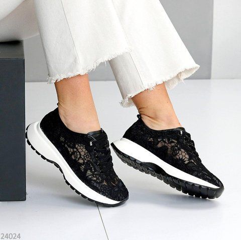 Кросівки текстильні з мережива чорні Lace 24024 24024 фото